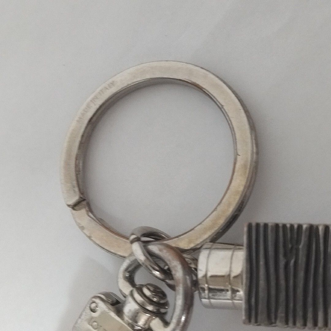 ルイヴィトン ポルトクレキューブ キーホルダー チャーム M67142