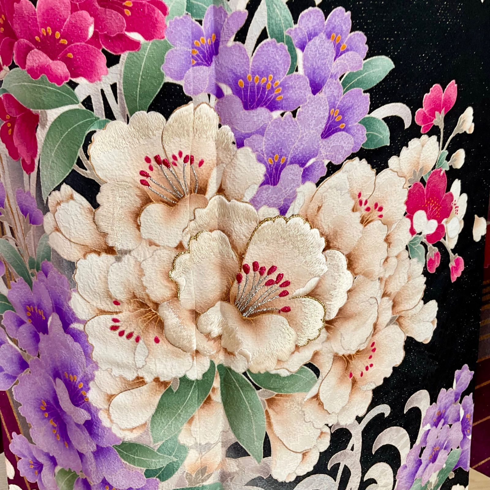 振袖 振袖フルセット 黒系 牡丹 八重桜 乱菊 銀通し 刺繍 正絹 - メルカリ