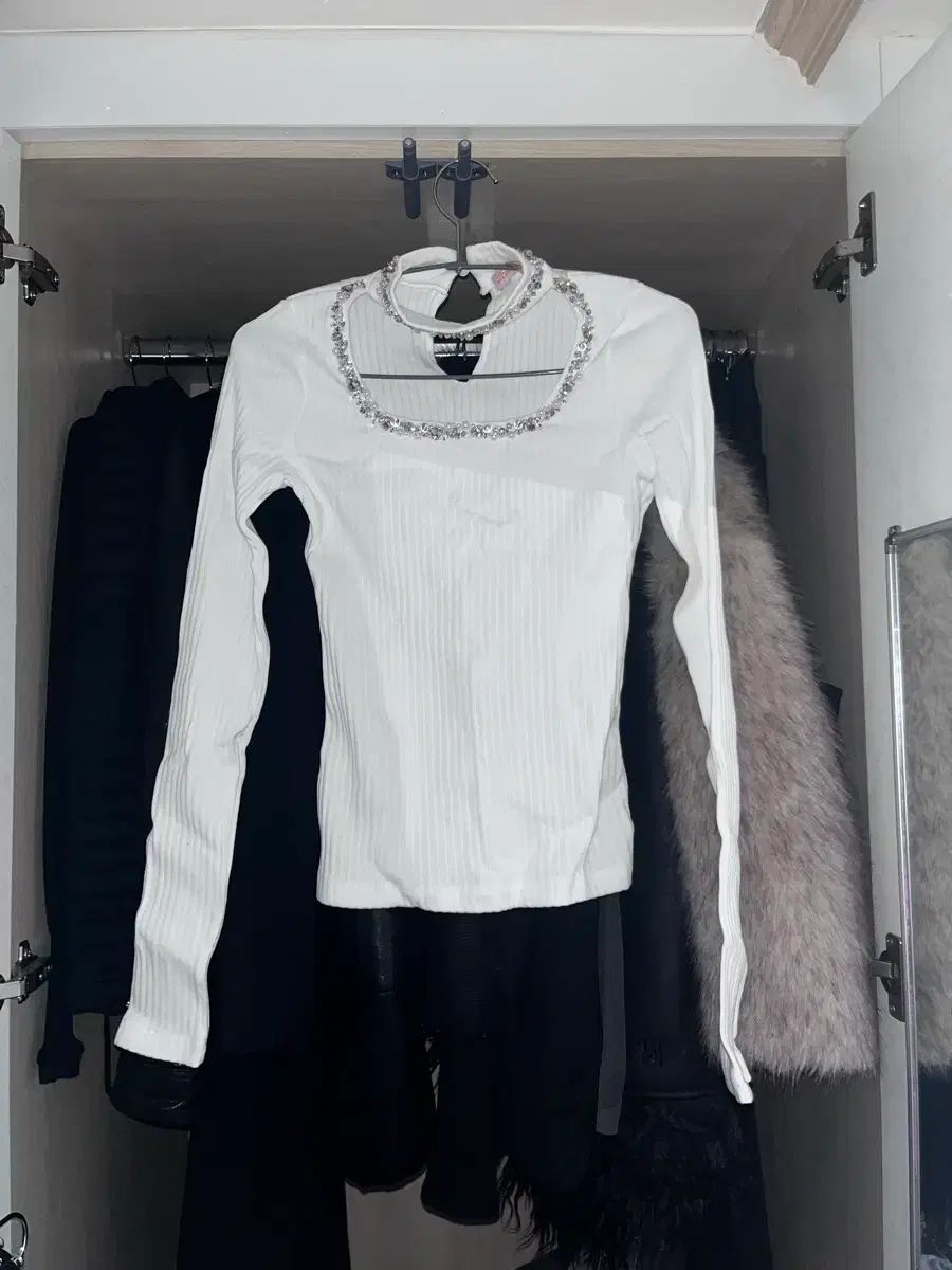 ☆ LOUIS VUITTON ☆ブックルドレイユ ロックミー ネックレス☆ 【公式