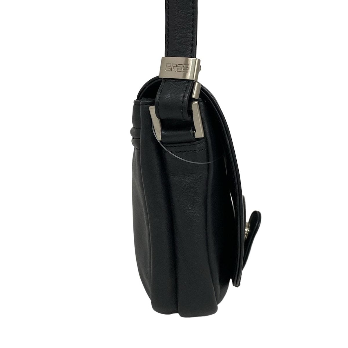 BREE(ブリー) ショルダーバッグ美品 - 黒 レザー - メルカリ