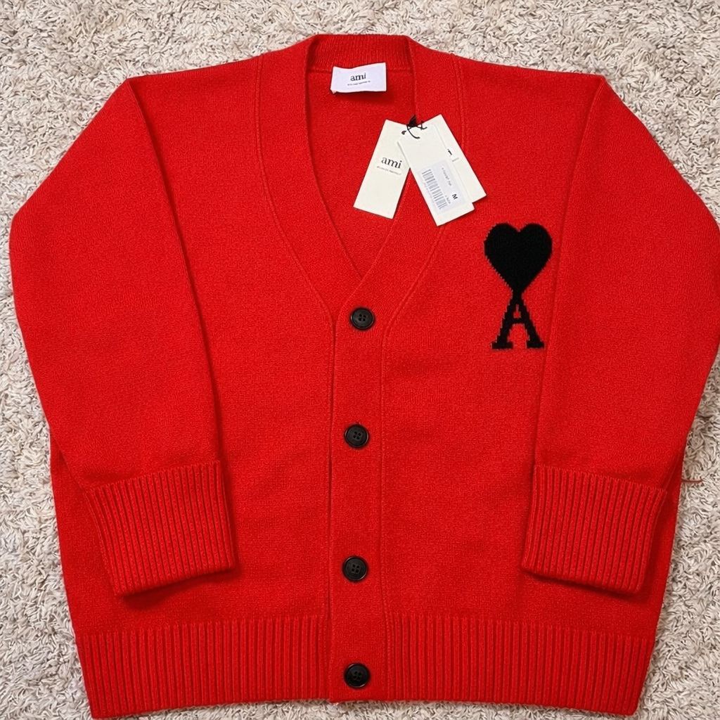 新品】AMI Paris(アミ パリス) 希少カラーニットカーディガン レッド
