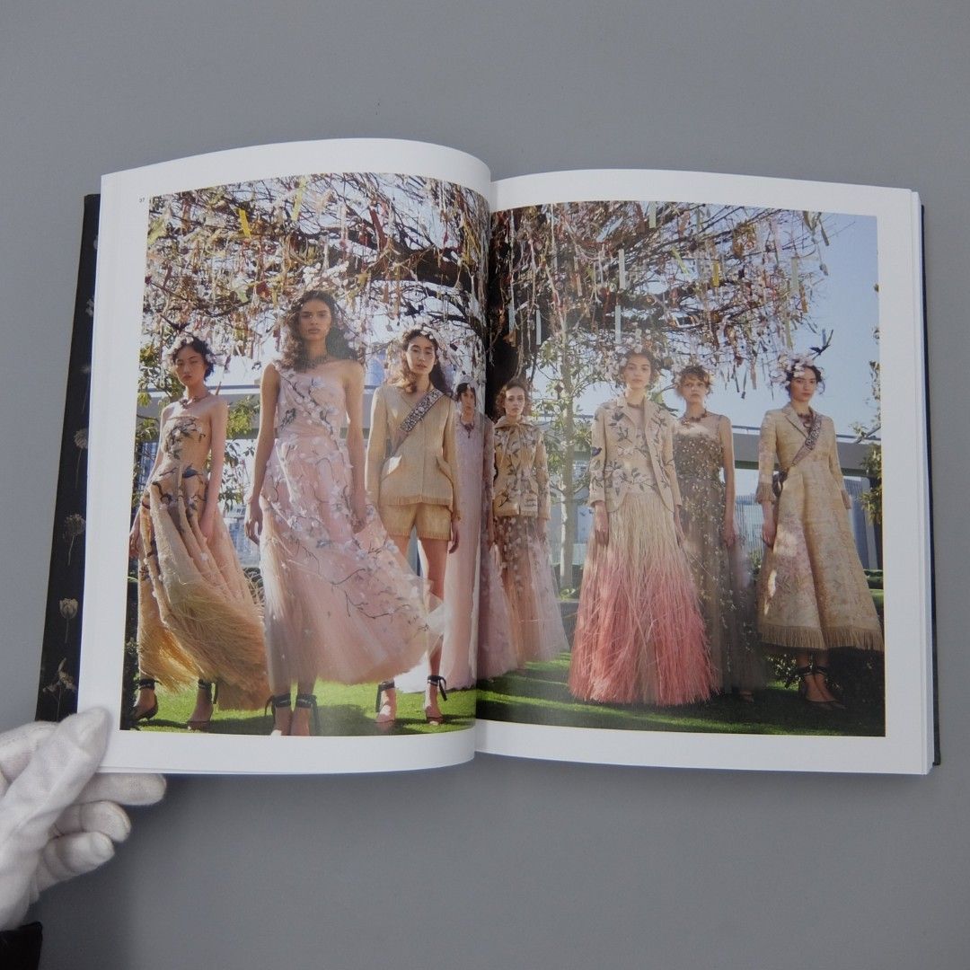美品】Dior展 図録 クリスチャン ディオール 夢のクチュリエ CHRISTIAN