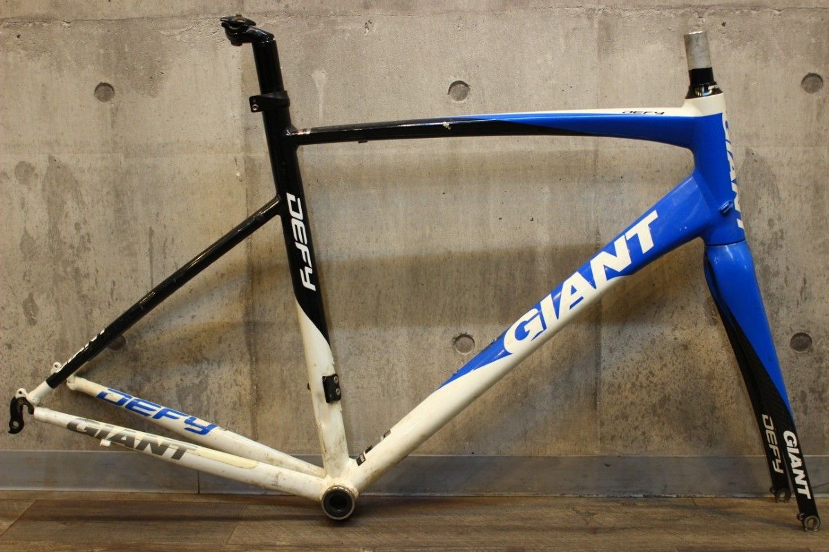 部品取り　ジャンク　GIANT ロードバイクフレーム 青白 ジャイアント GIANT ディファイ DEFY 2 2010 MLサイズ アルミ ロード