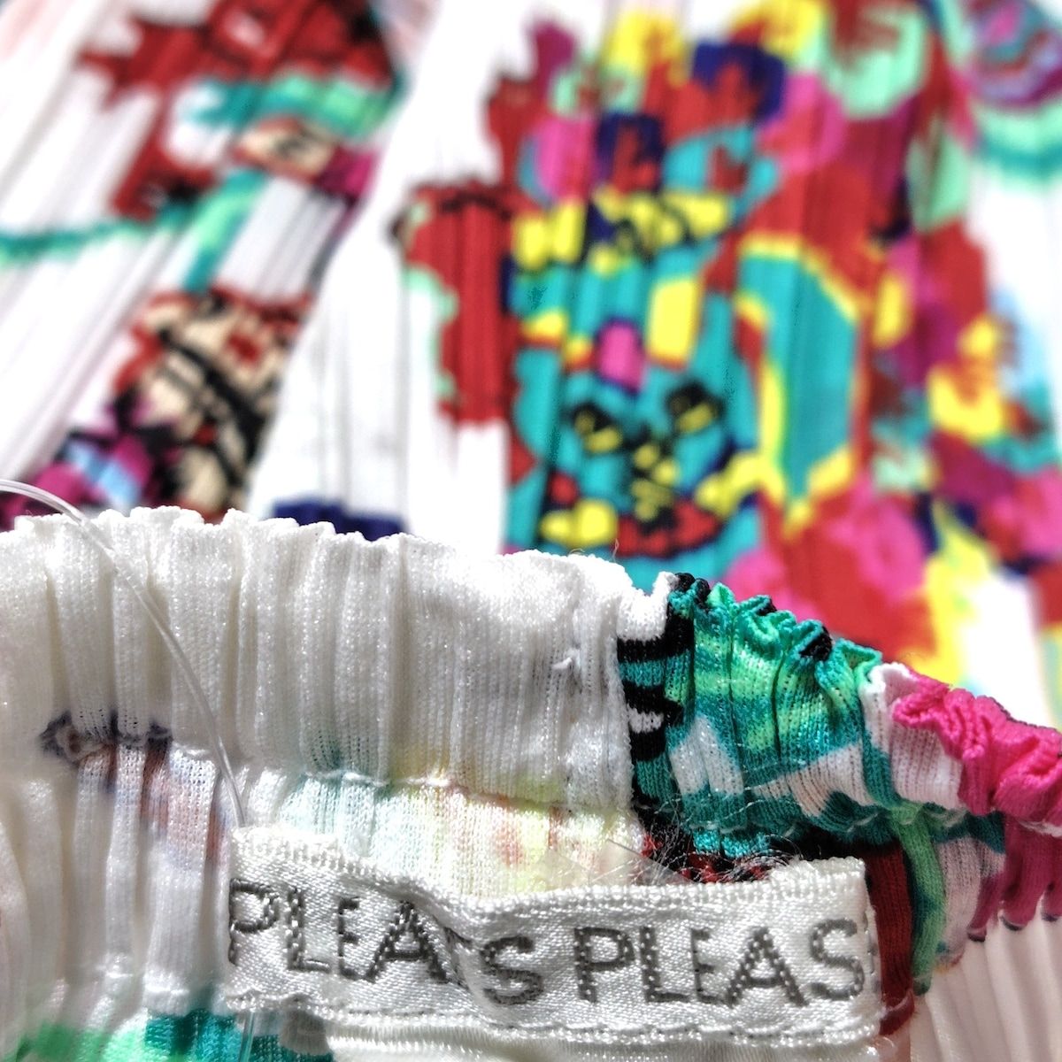 PLEATS PLEASE(プリーツプリーズ) パンツ サイズ2 M レディース美品