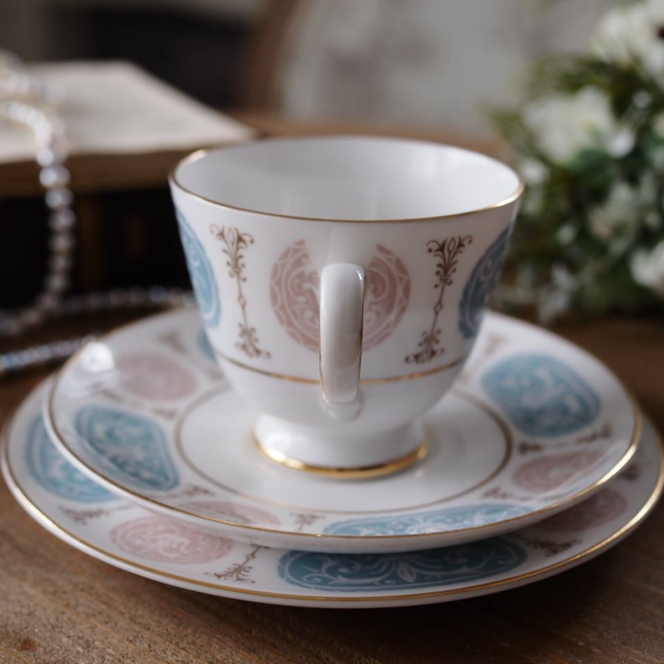 英国TUSCAN Verona ヴェローナ パステルメダリオン トリオ カップ＆ソーサー F 2