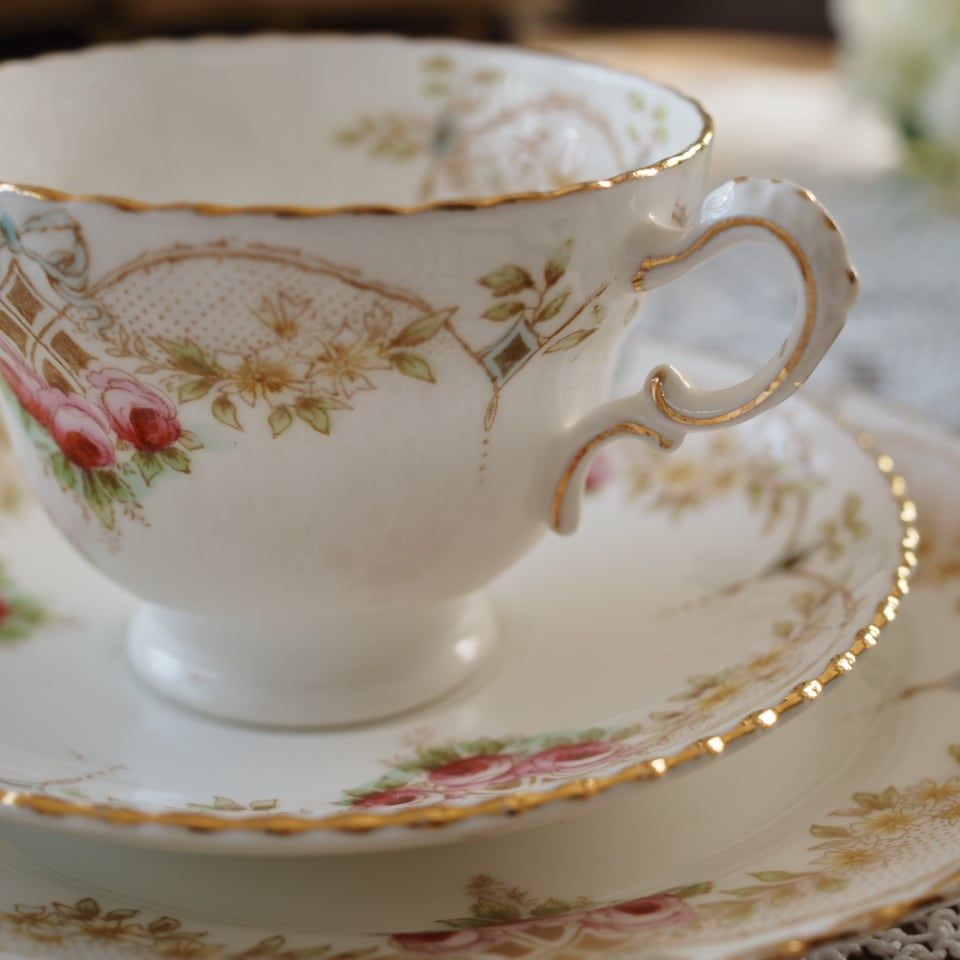  英国サミュエルラドフォードCassina トリオ ティーカップ＆ソーサー＆プレート アンティーク薔薇柄ティーセット F 2 カップ ソーサー コーヒー ティーカップ