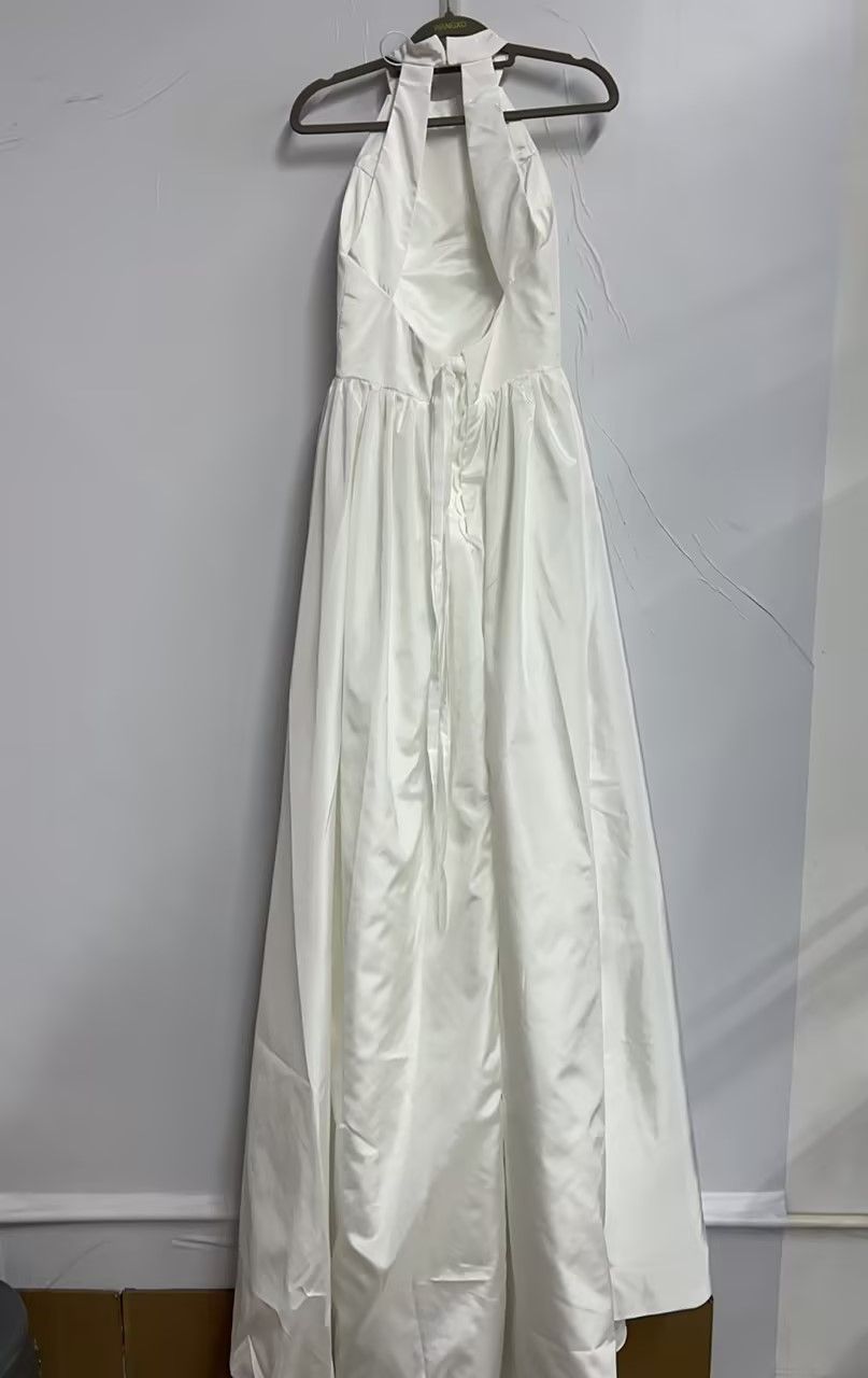 ホルターネックエレガント