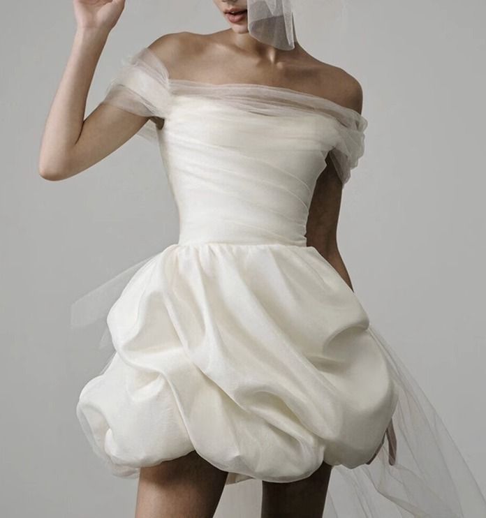 オフショルダー