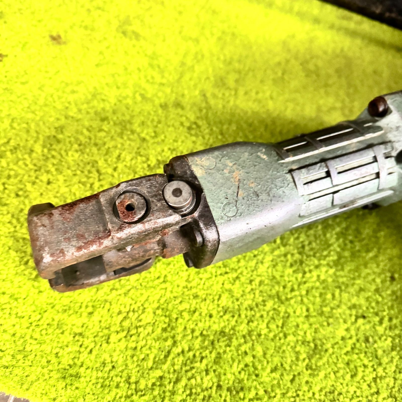 日立工機 電動ハンマ H 41 ハツリ ハンマ3本 ケース付 通電 済 ビット3本 金属ケース付 DIY