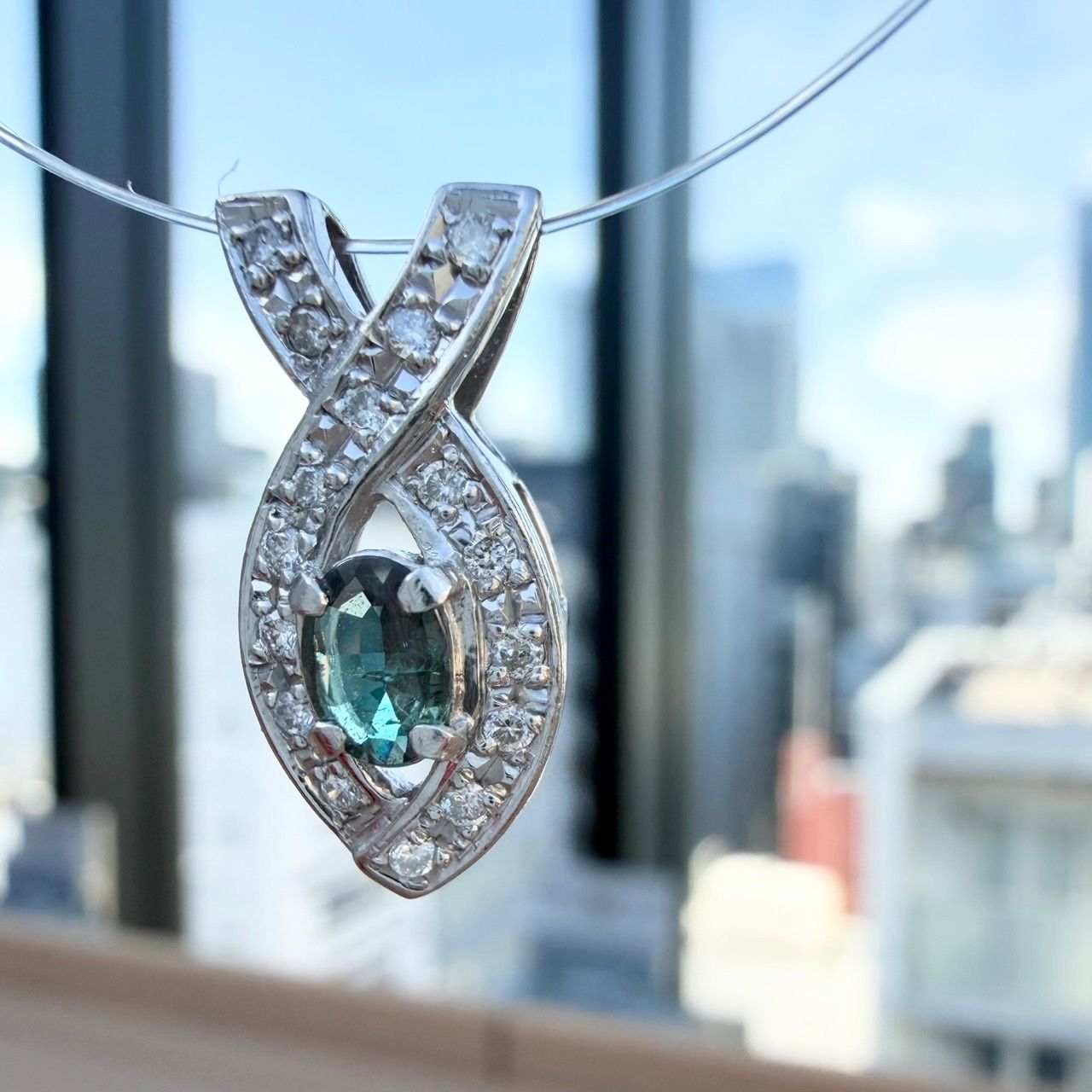 Pt900 アレキサンドライト0.22ct ダイヤモンド 0.15ct トップ - メルカリ