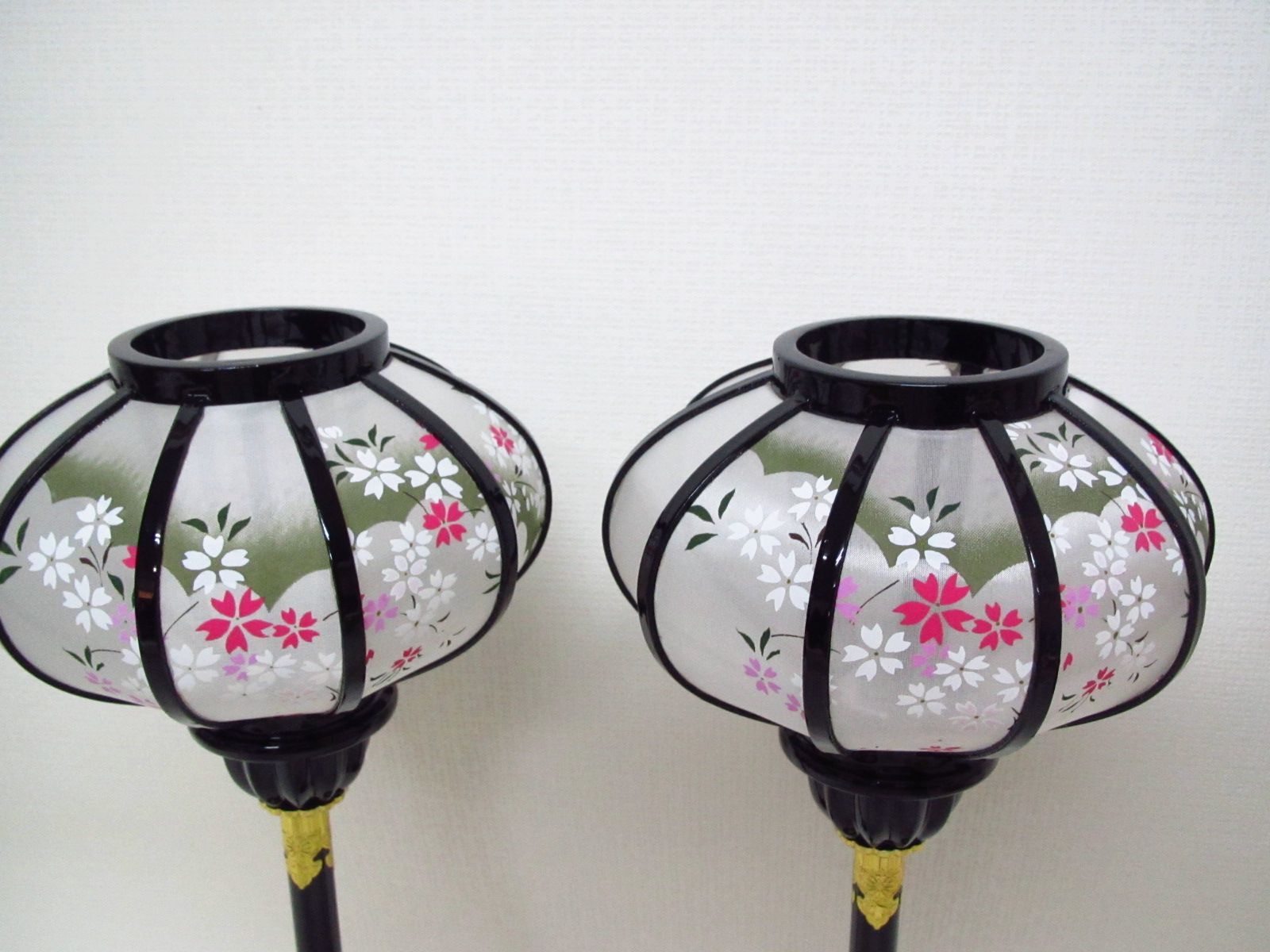 倉庫処分品 雪洞 ぼんぼり 木製 京風13号黒塗コードレス瑞風柄 高さ約38 cm