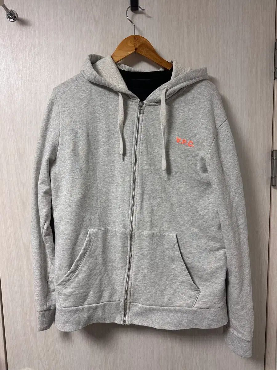 A P C グレー フードジップアップ - メルカリ