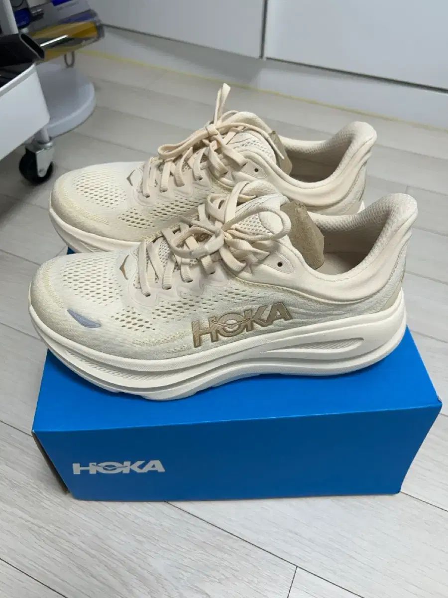 ホカ レディース ボンダイ 9 ワイド バニラ 260 1162014 VCH