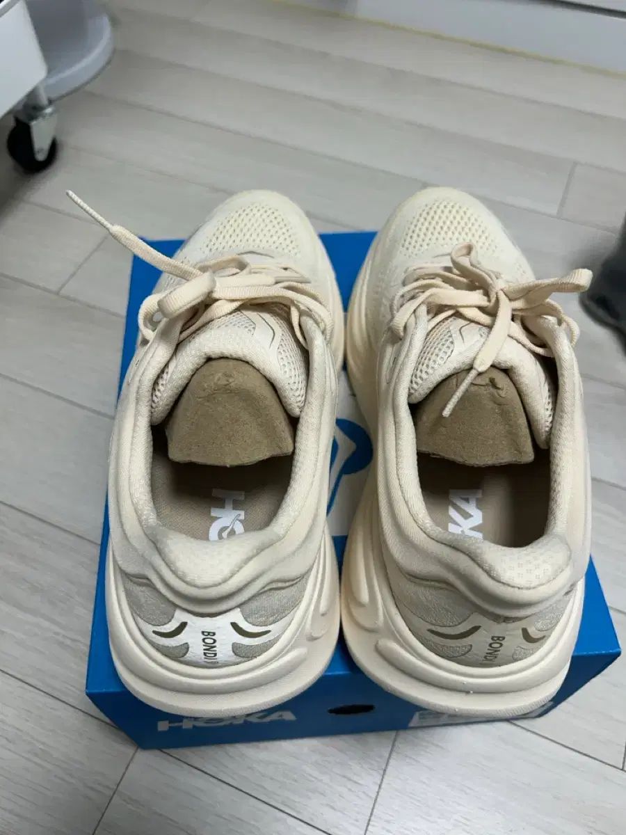 ホカ レディース ボンダイ 9 ワイド バニラ 260 1162014-VCH