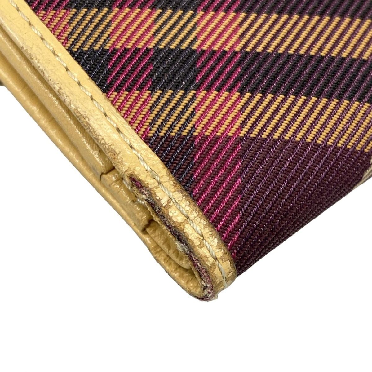 Burberry Blue Label(バーバリーブルーレーベル) 2つ折り財布