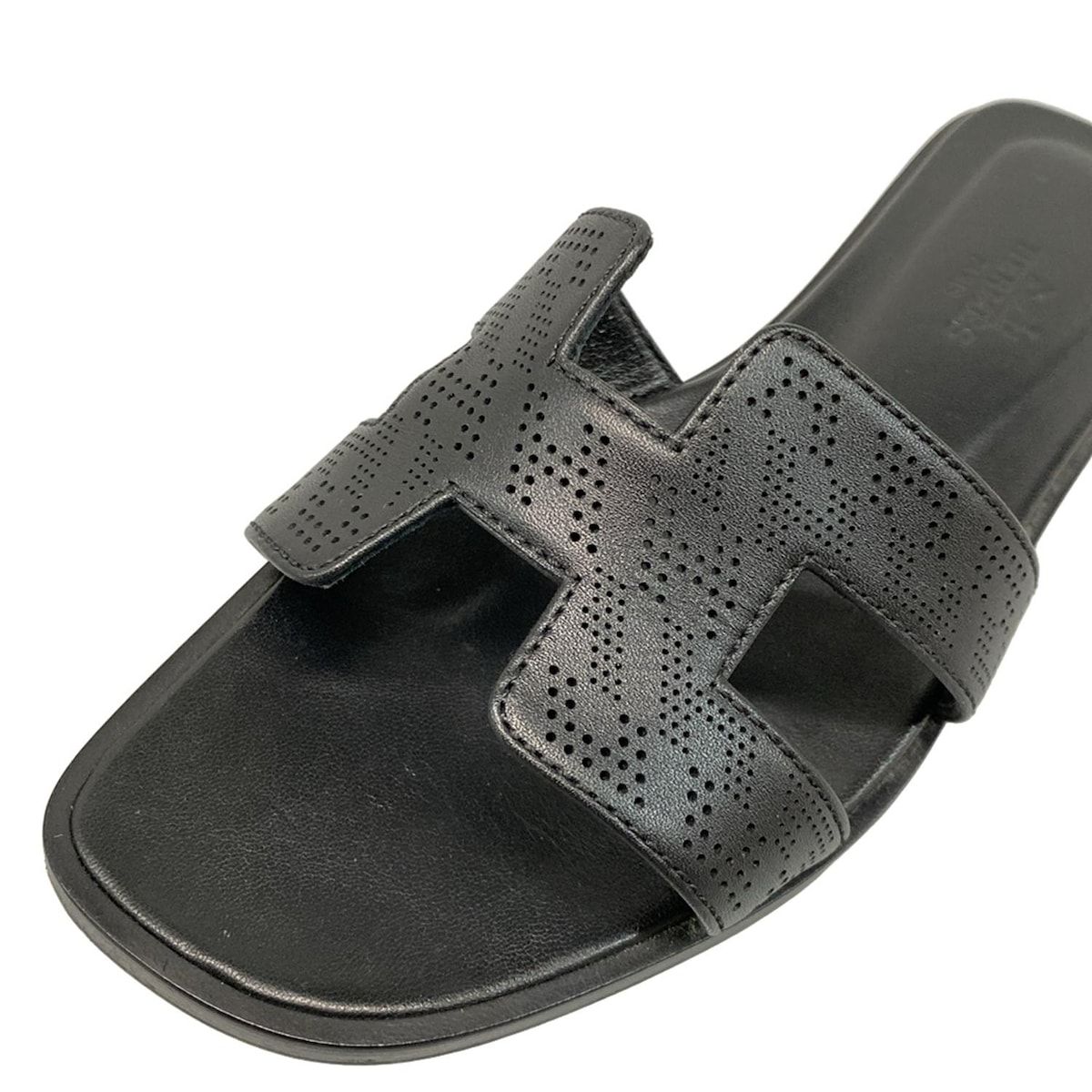 HERMES(エルメス) サンダル 35 1/2 レディース オラン 黒 レザー