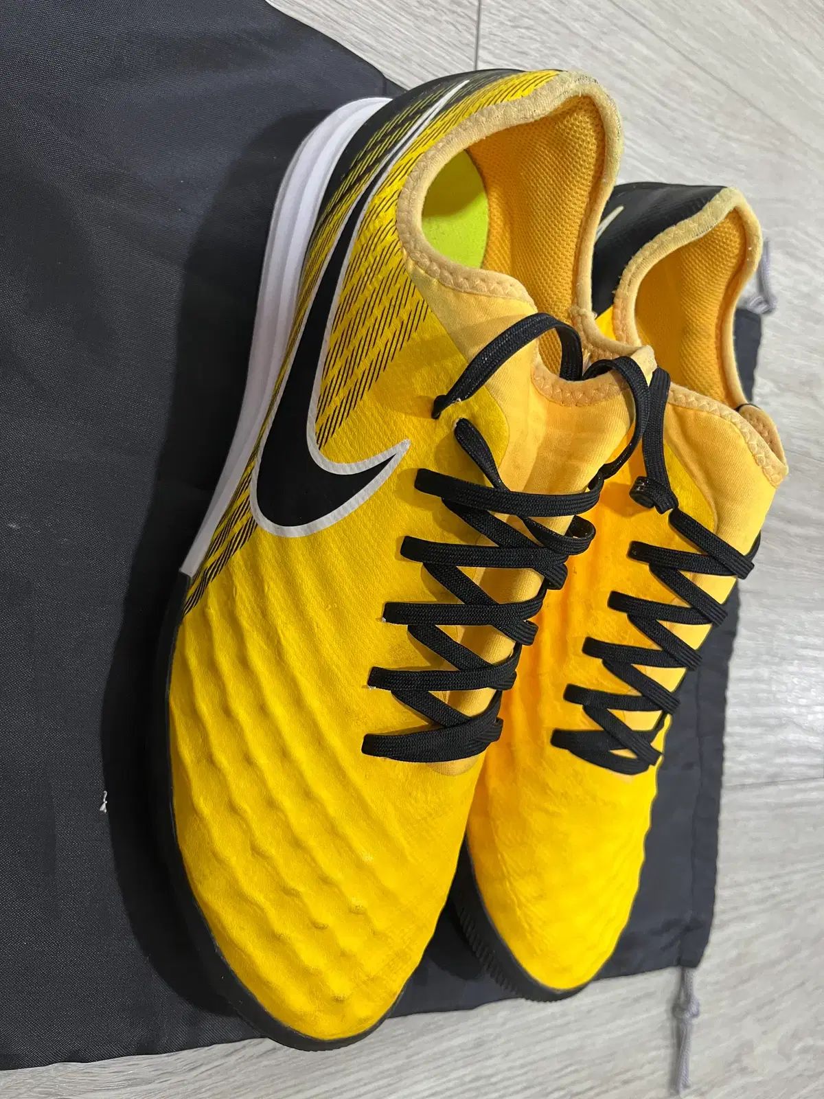 ナイキ マジスタX フィナーレII TF 285 サッカーシューズ - メルカリ