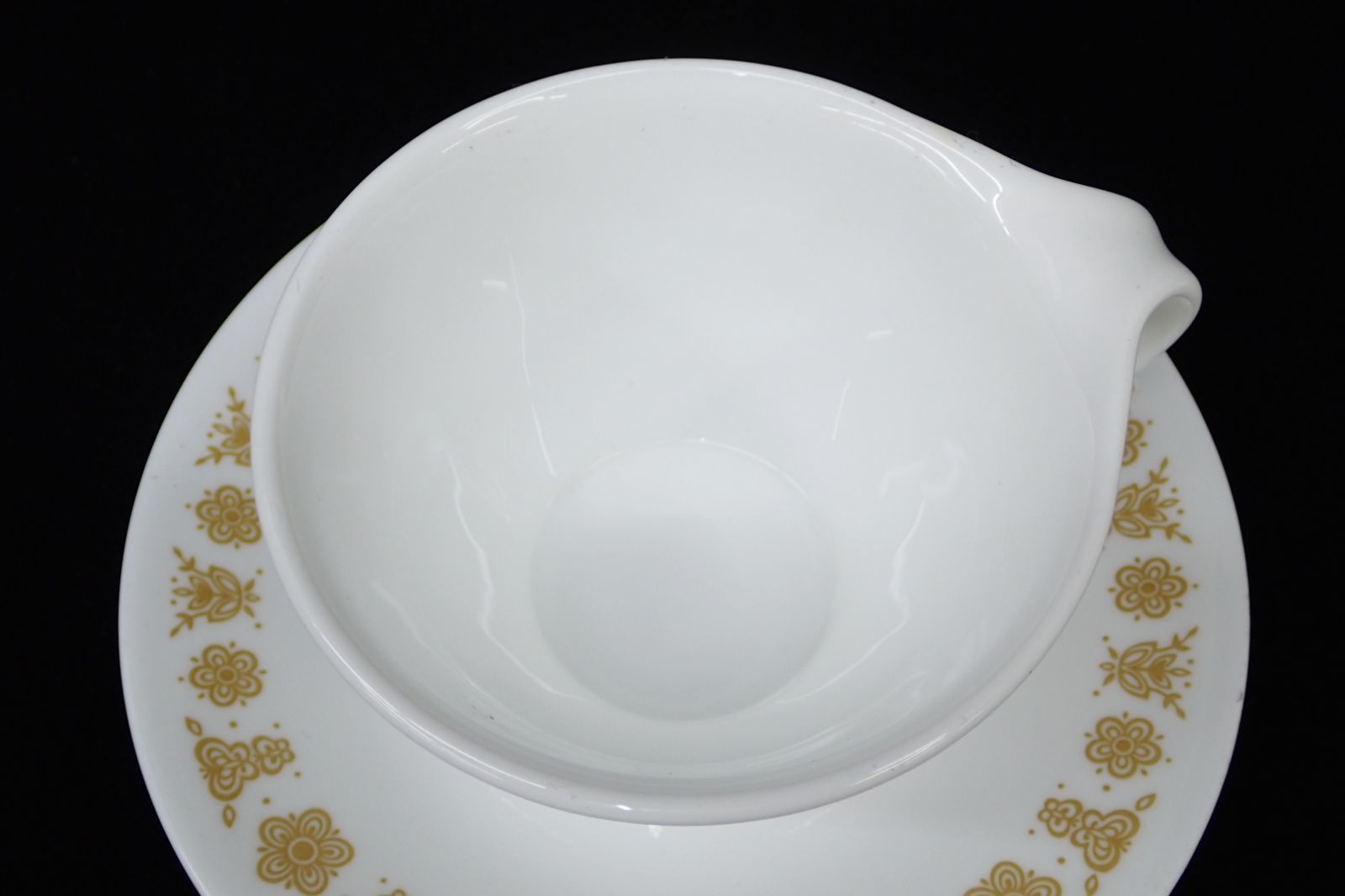 ◇Corelle コレール バタフライゴールド カップ＆ソーサー 4客 