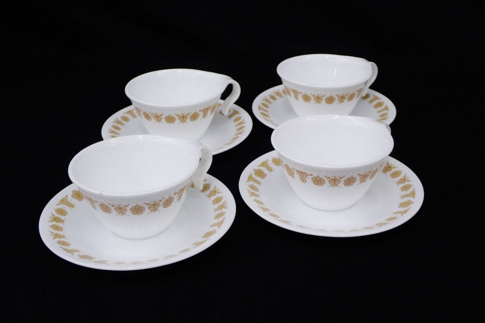 ◇Corelle コレール バタフライゴールド カップ＆ソーサー 4客 
