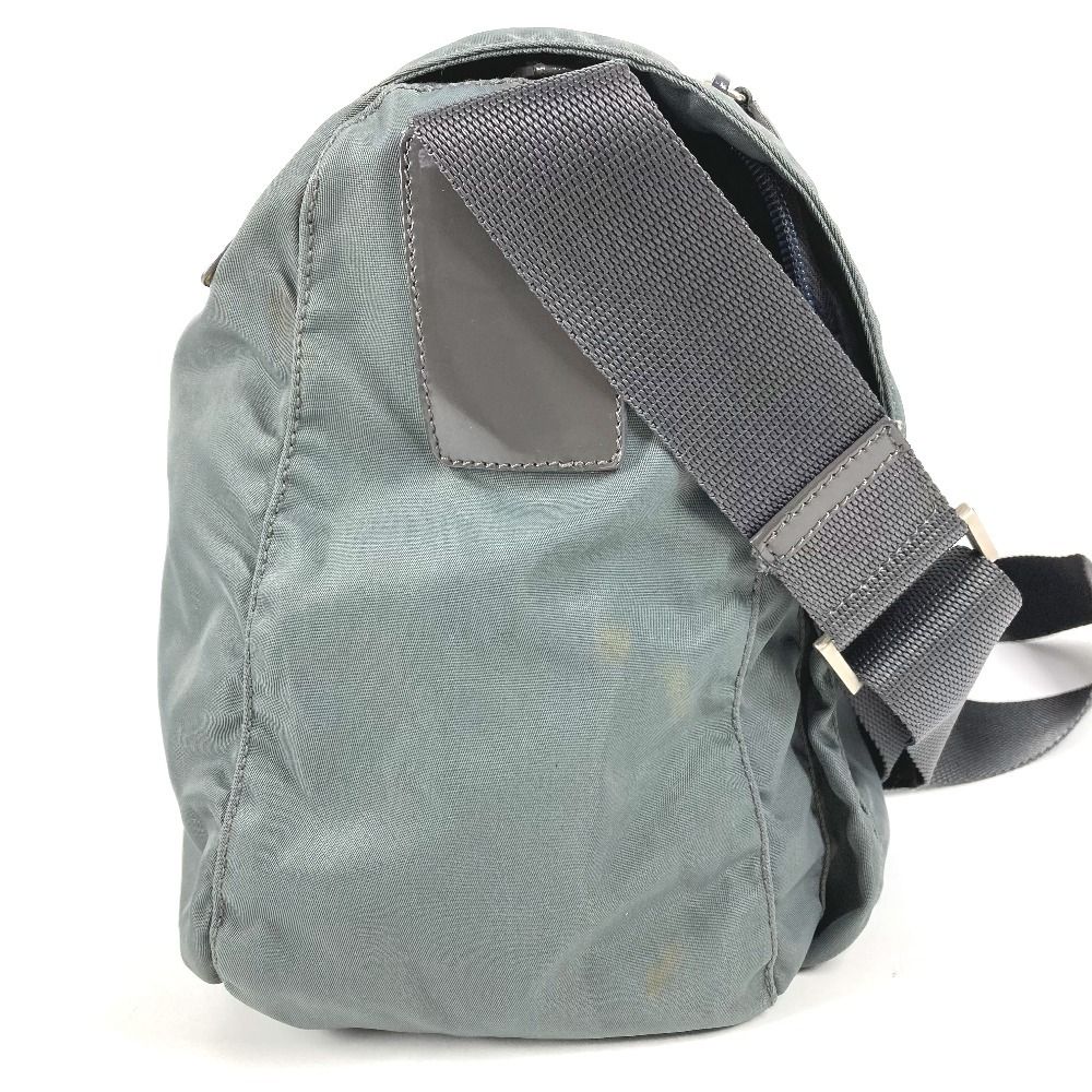 PRADA プラダ ショルダーバッグ トライアングルロゴ 三角ロゴ プレート