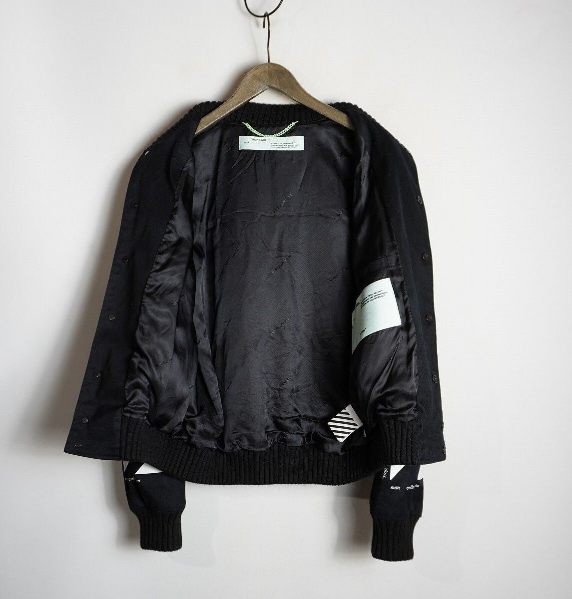 国内正規 OFF-WHITE オフホワイト DIAG SKINNY VARSITY バックアロー