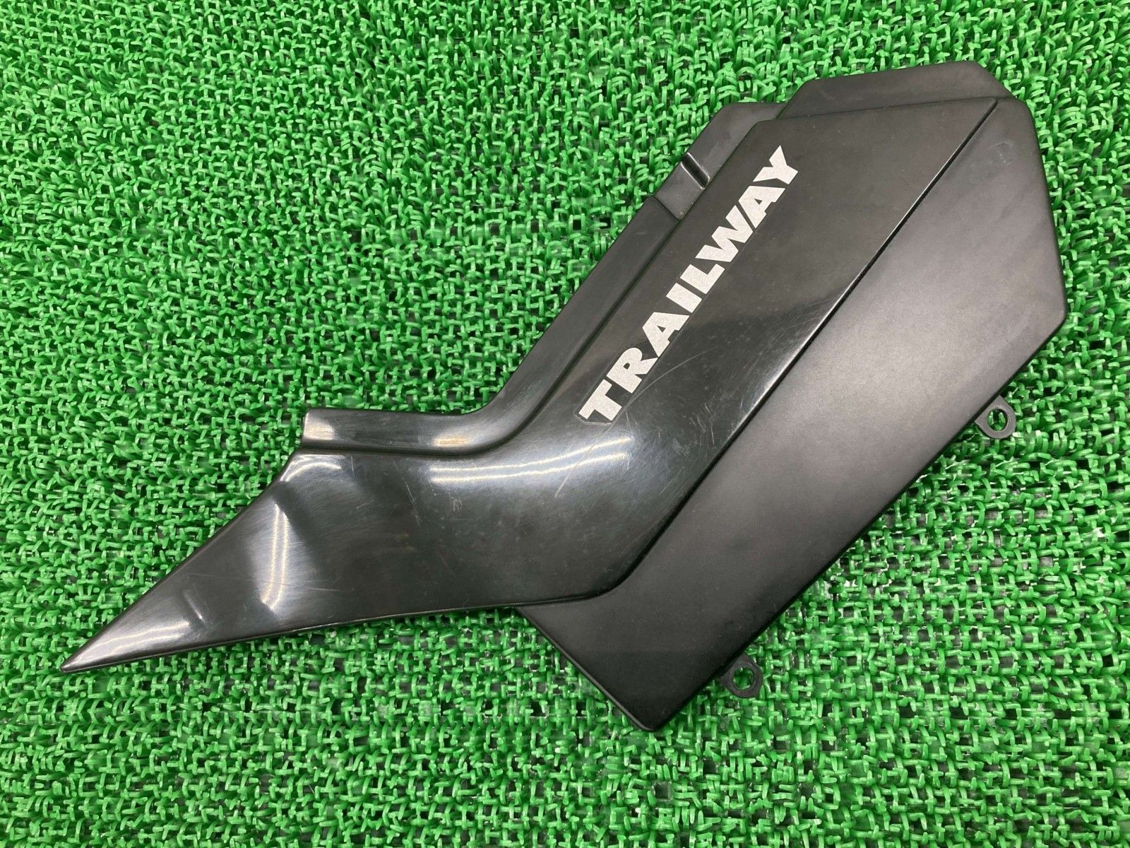 TW200 TW225 サイドカバー 左 黒 ヤマハ 純正 中古 バイク 部品 DG07J