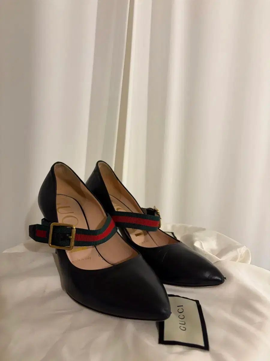 GUCCI グッチ ストラップ ヒール - メルカリ