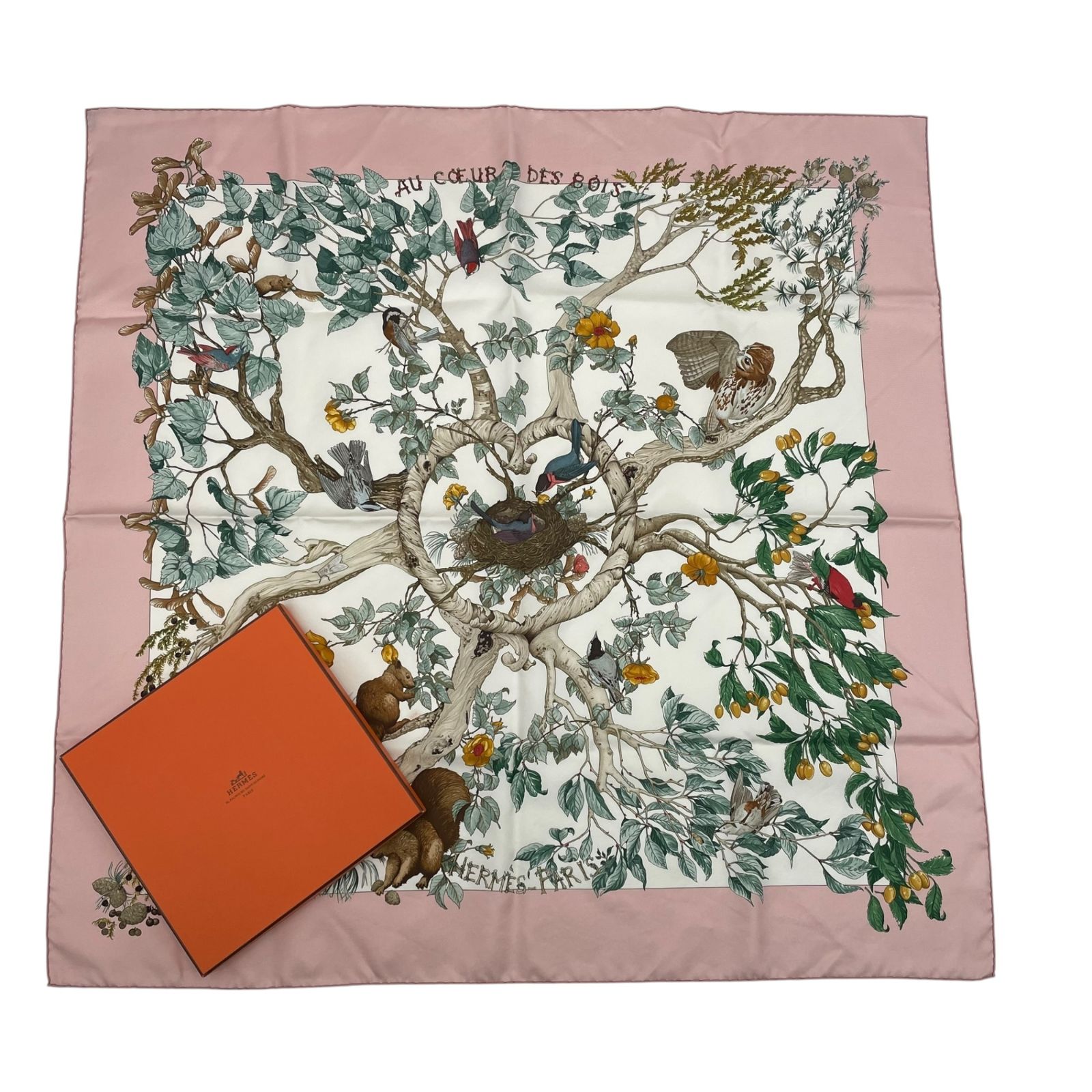 新品同様 HERMES エルメス カレ90 スカーフ AU COEUR DES BOIS 森の中