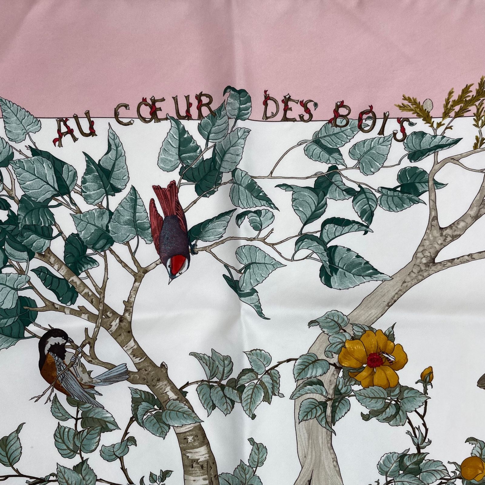 新品同様 HERMES エルメス カレ90 スカーフ AU COEUR DES BOIS 森の中