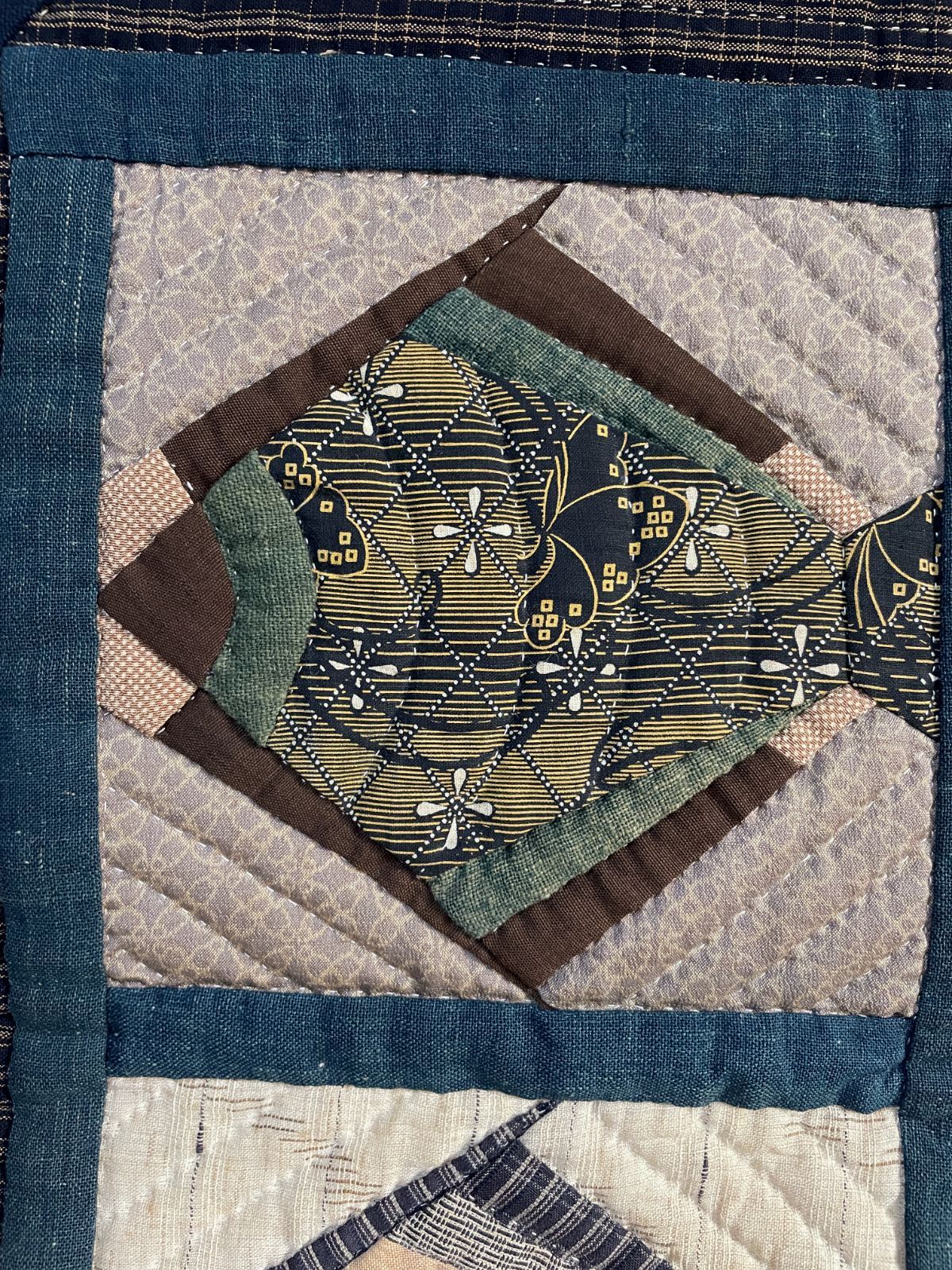刺繍と古布パッチワークキルト 和風タペストリー 刺繍と古布パッチワークキルト 和風タペストリー 【公式通販】