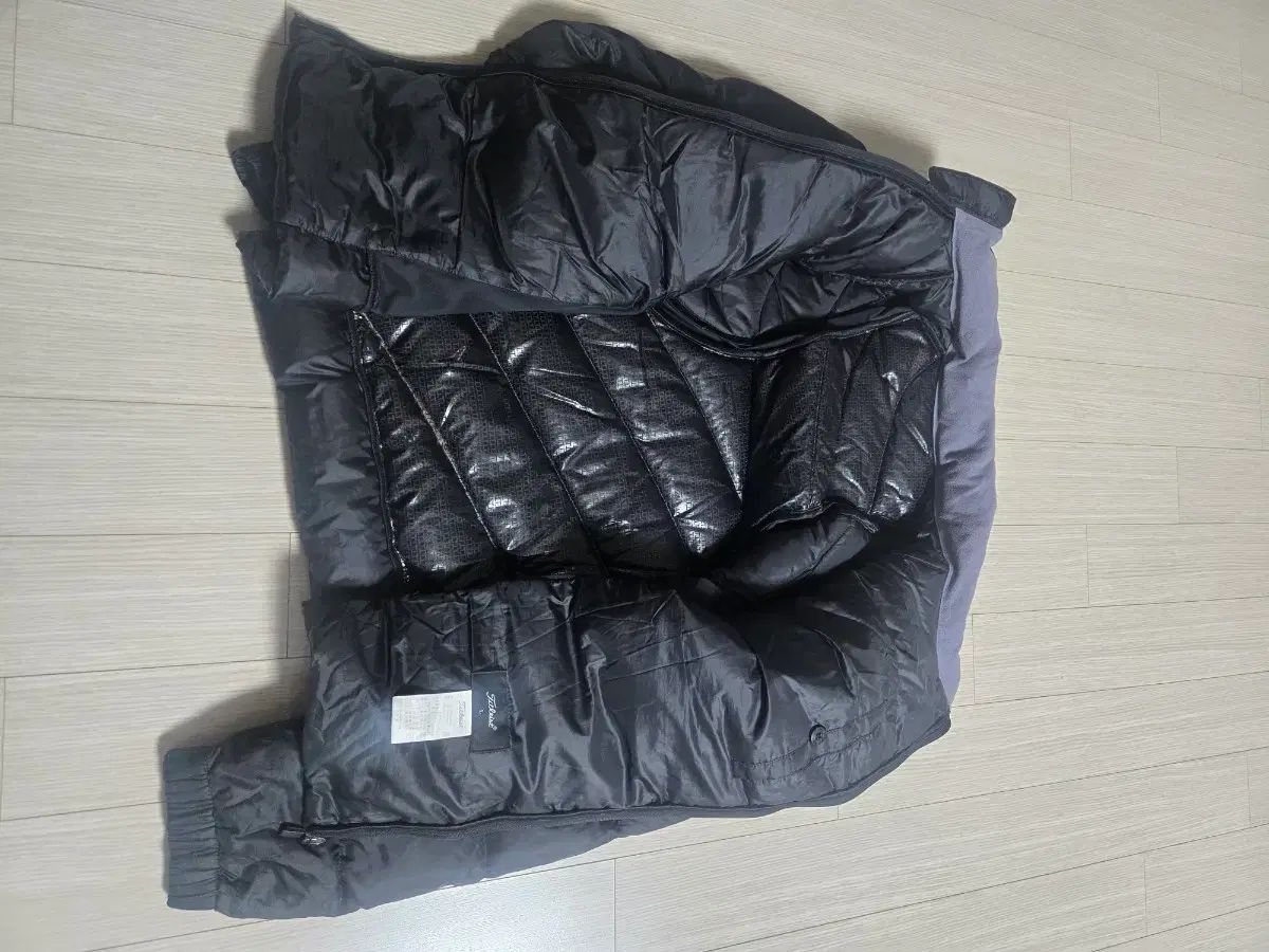 タイトリスト ブラック 軽量 ダウン ジャケット (95 100) - メルカリ