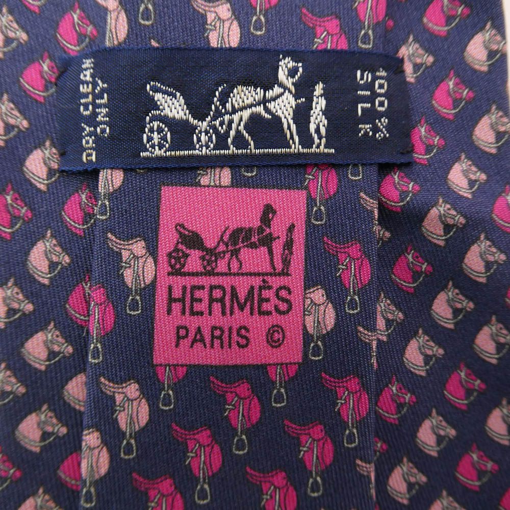 HERMES エルメス 馬柄 総柄 シルク ネクタイ ピンク系【中古】 - メルカリ