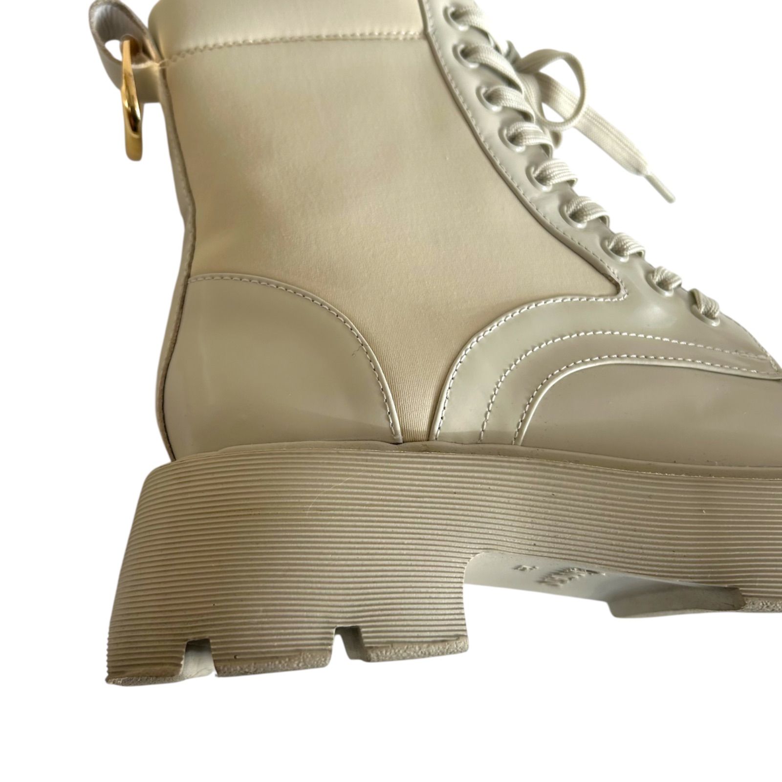 staccato スタッカート ブーツ レースアップ 薄ベージュ レディース