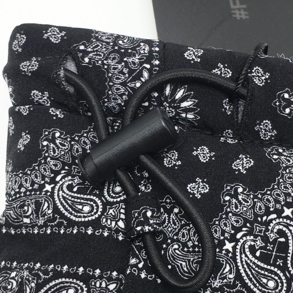 新品】エフアールツー 中綿レッグウォーマー 黒×白 総柄 ペイズリー 裏