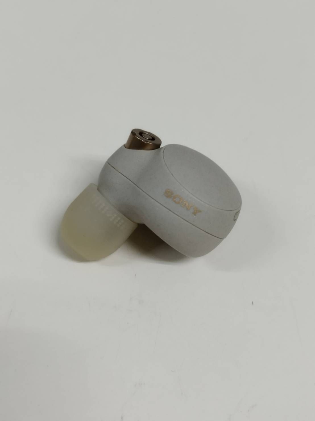 ジャンク】SONY WF-1000XM4/YY2948/プラチナシルバー/ワイヤレス