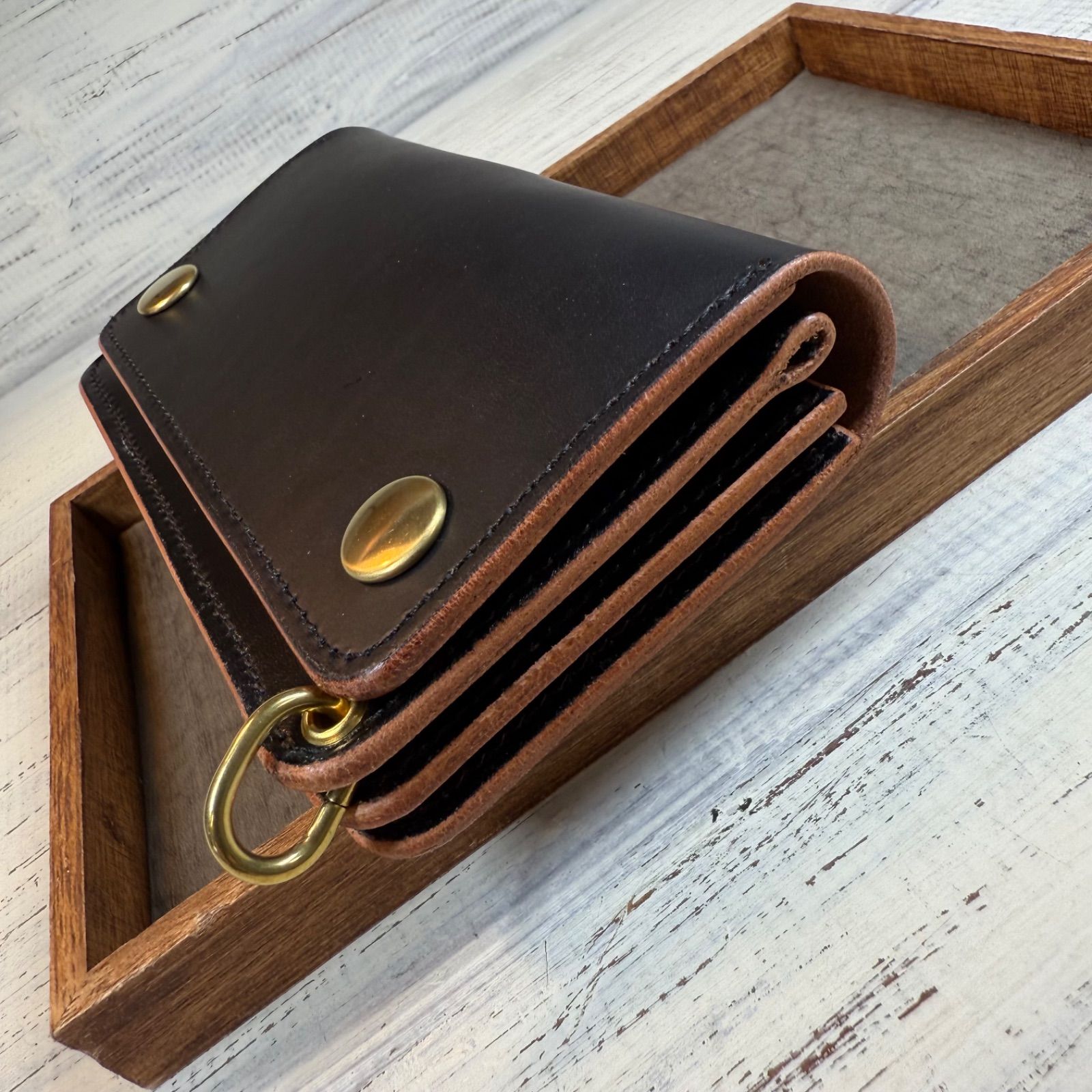 トラッカーウォレット ミドル3層】ブラック 茶芯 ゴールド YKK - メルカリ