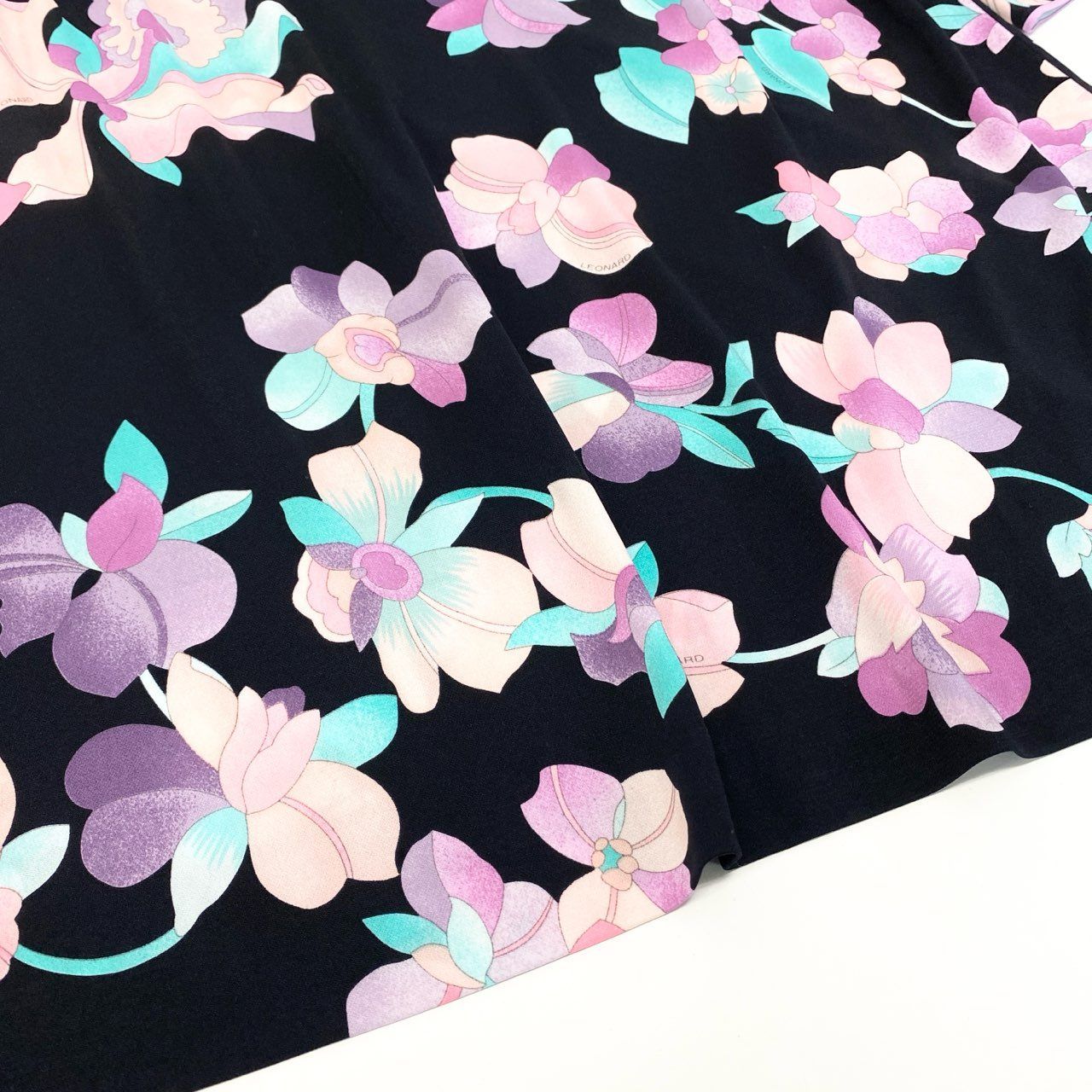 9a27 LEONARD レオナール カンカン素材 美しい花柄プリント チュニック