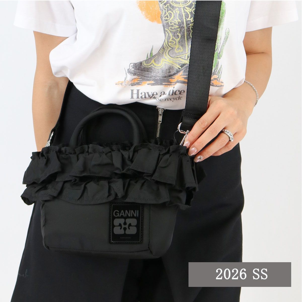 ☆美品☆BY /