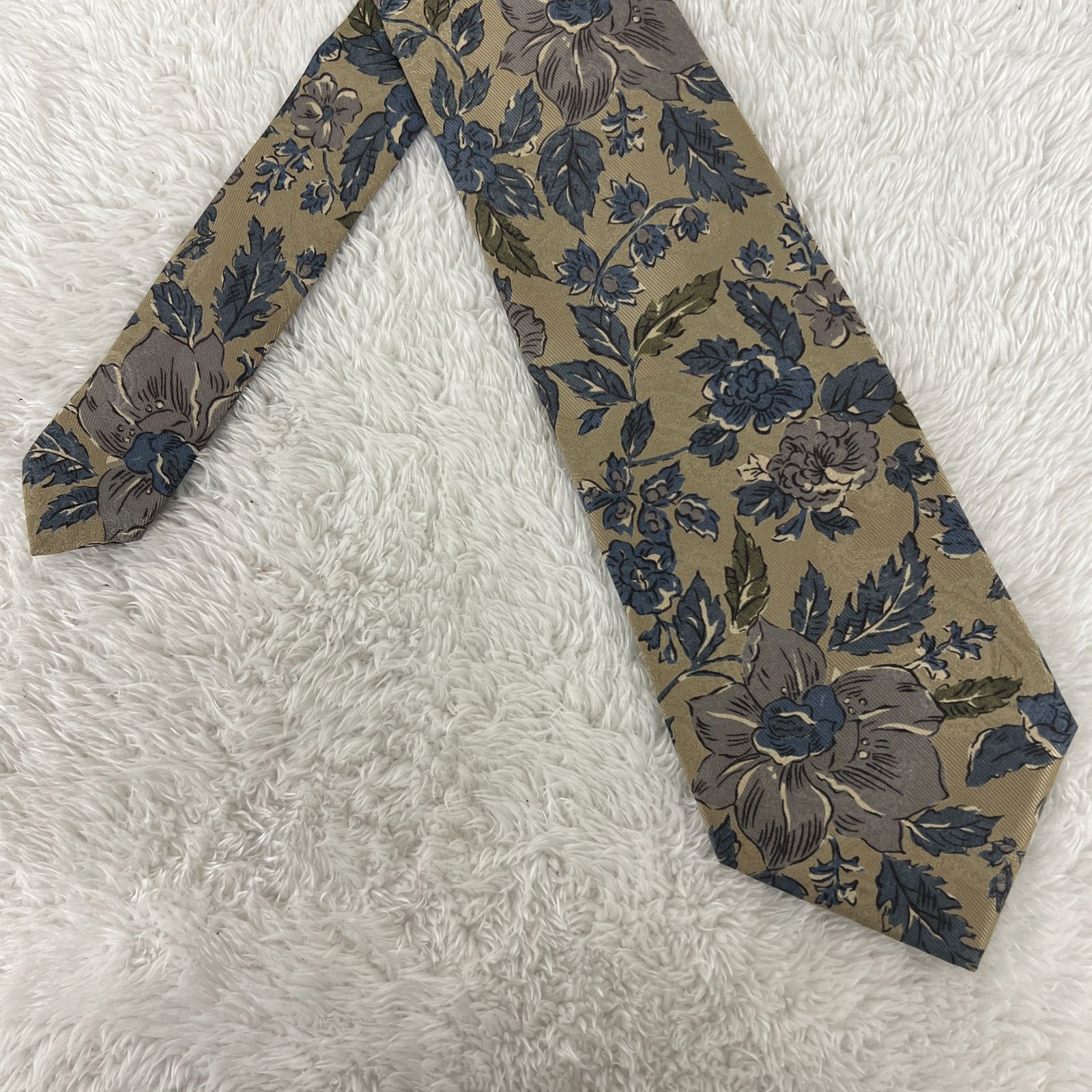 美品》BURBERRY LONDON (バーバリーロンドン) シルクネクタイ 総柄