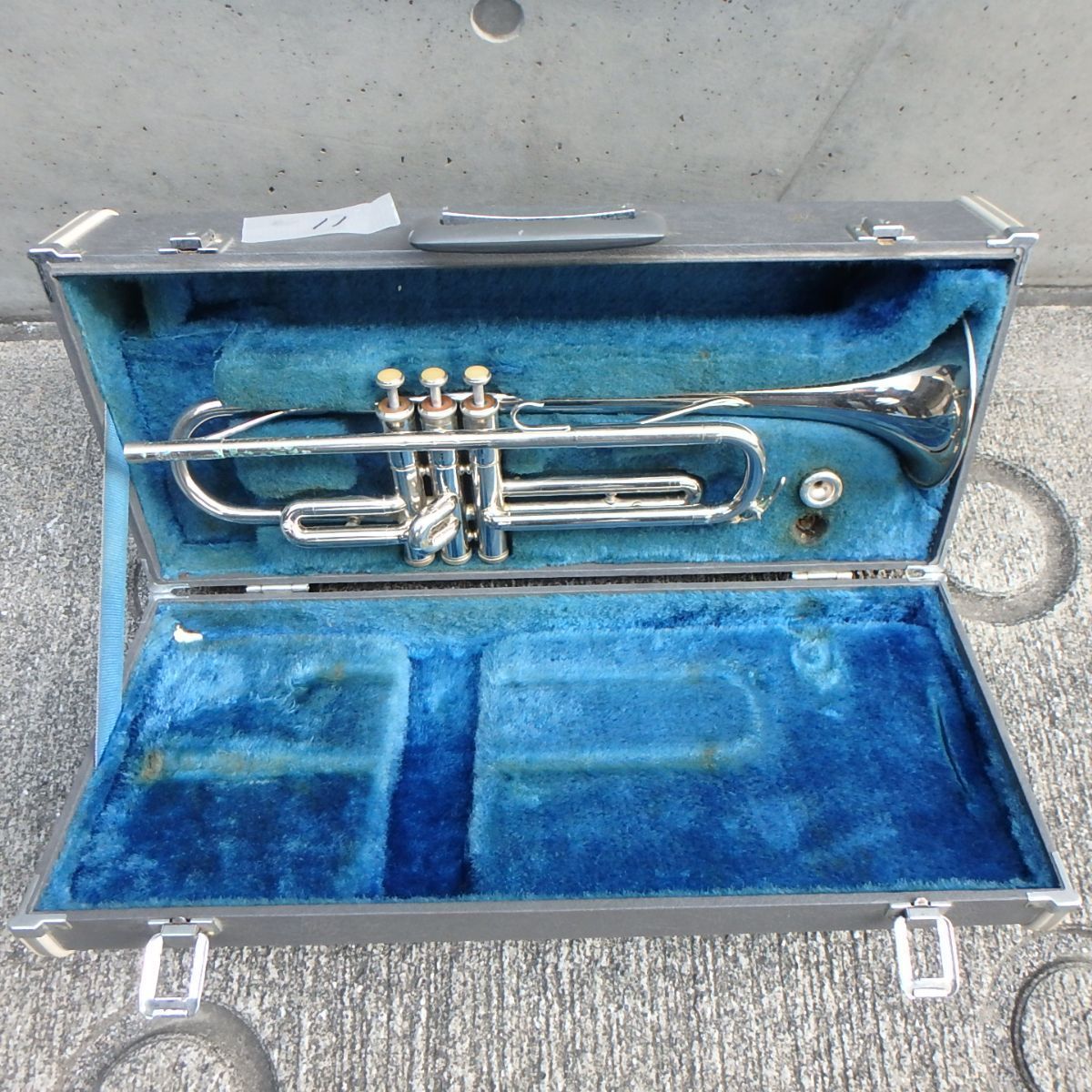 No11【発送のみ】YAMAHA ヤマハ トランペット YTR135 学校備品 金