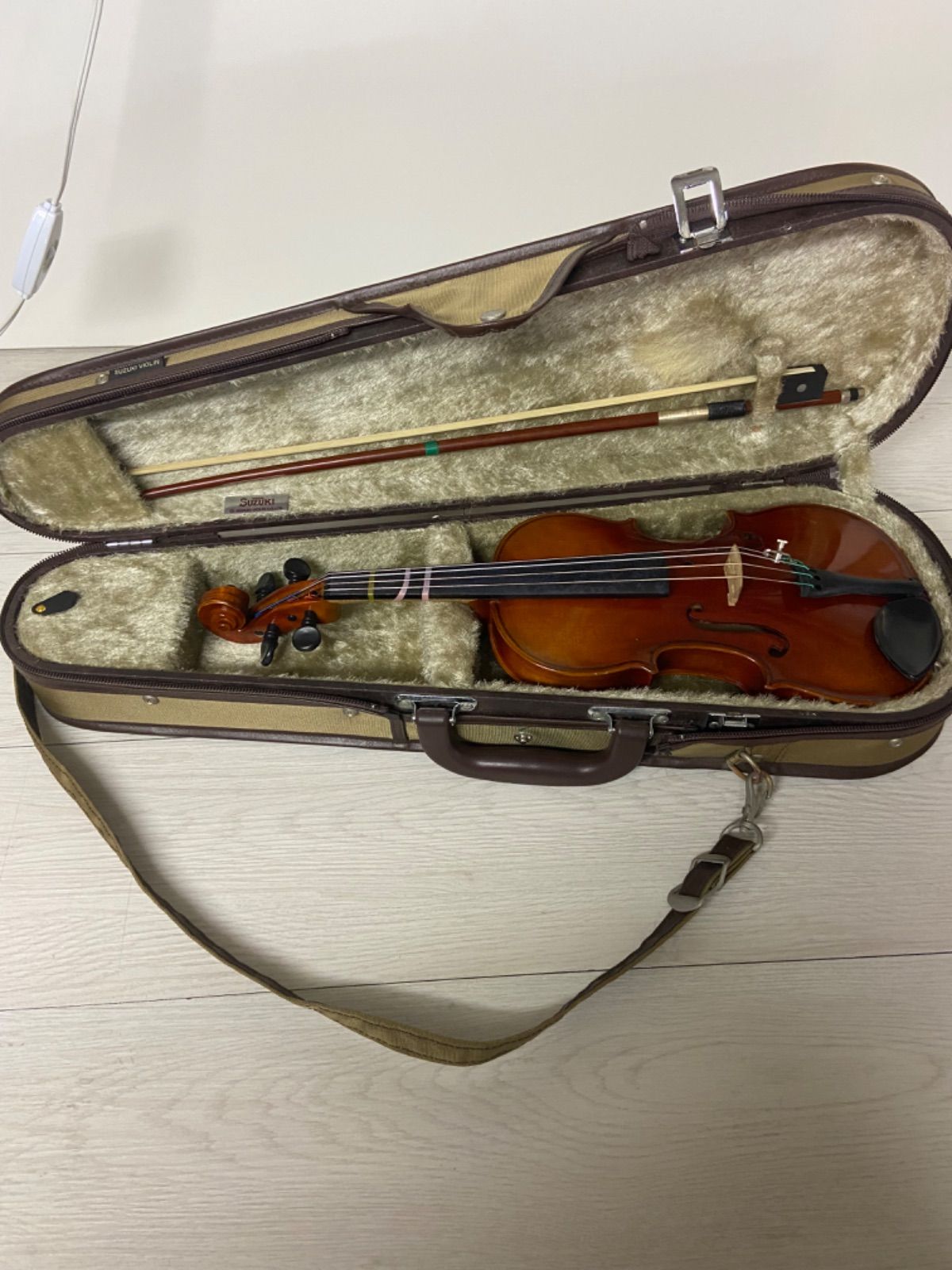 【美品】SUZUKI 鈴木 バイオリン No.200 1/8 1995 SUZUKI 鈴木 バイオリン No.200 1/8 1995 ケース&弓 付き ビオラ 楽器