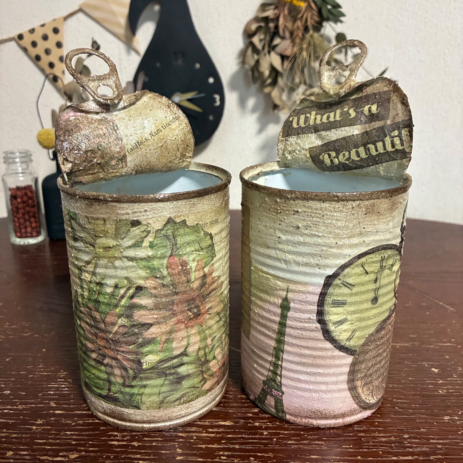 蓋付きトマト缶のラッピング缶 コラージュ柄 2個セット (ベージュ