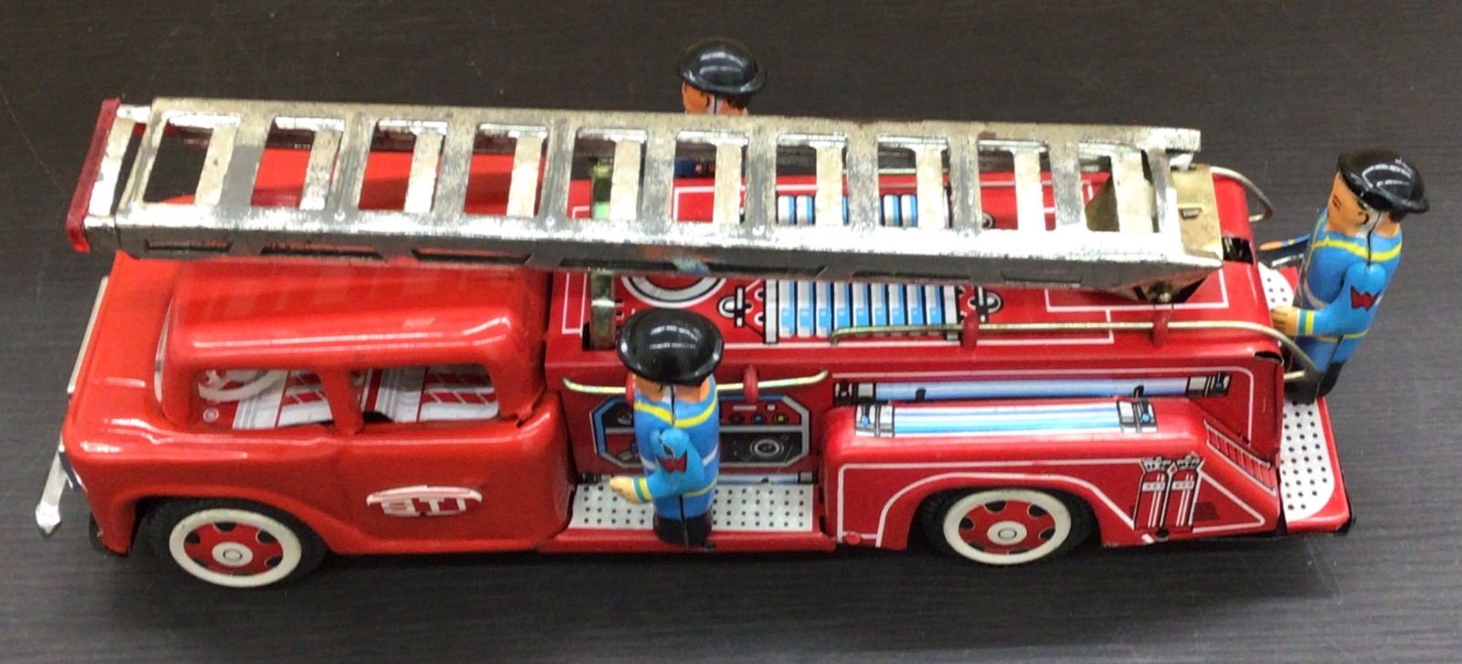 中古・現状品】ブリキの消防車 ヴィンテージ 箱付 K-229 - メルカリ