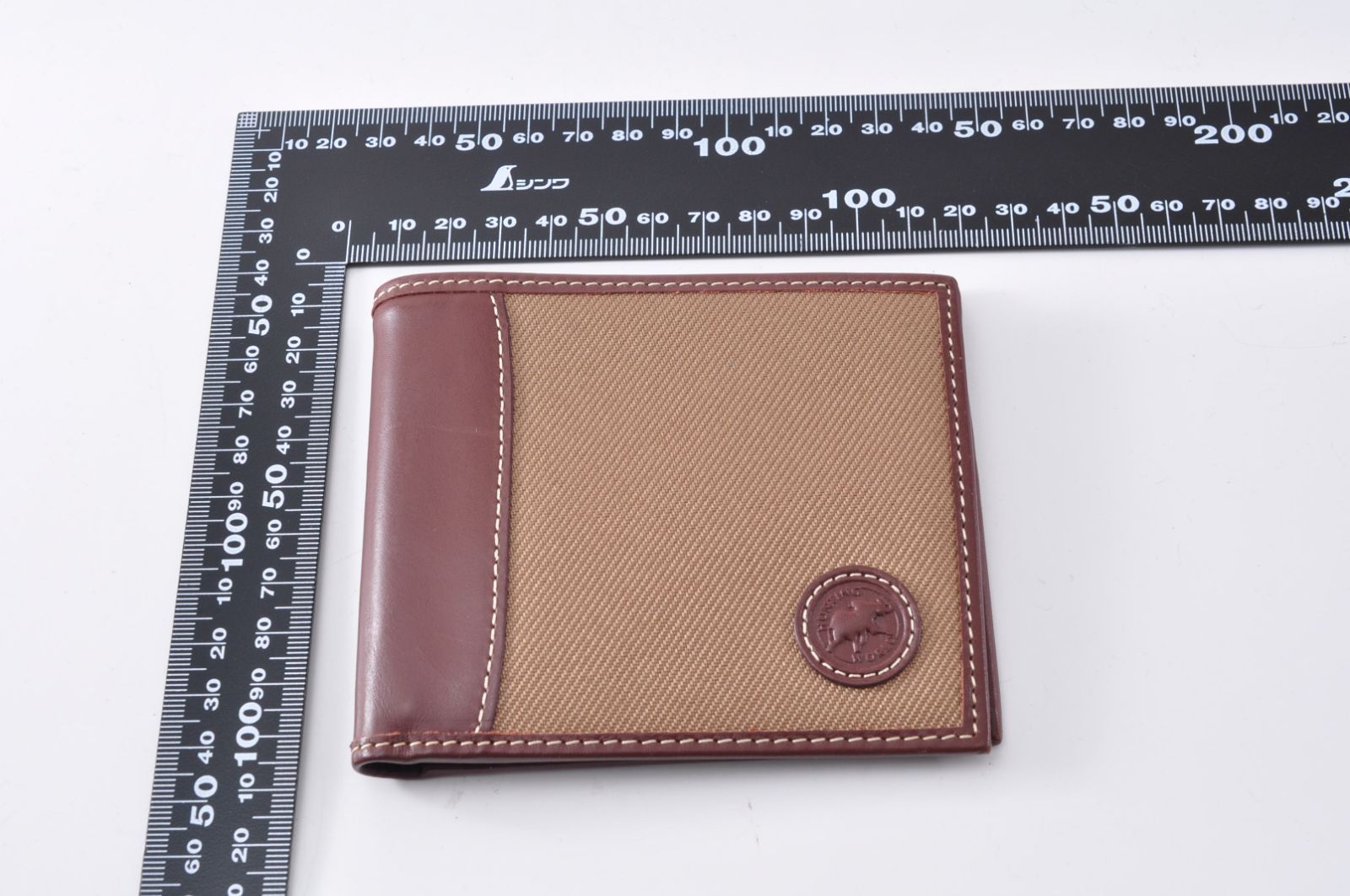 美品 HUNTING WORLD ハンティングワールド Bi-fold Wallet 二つ折り