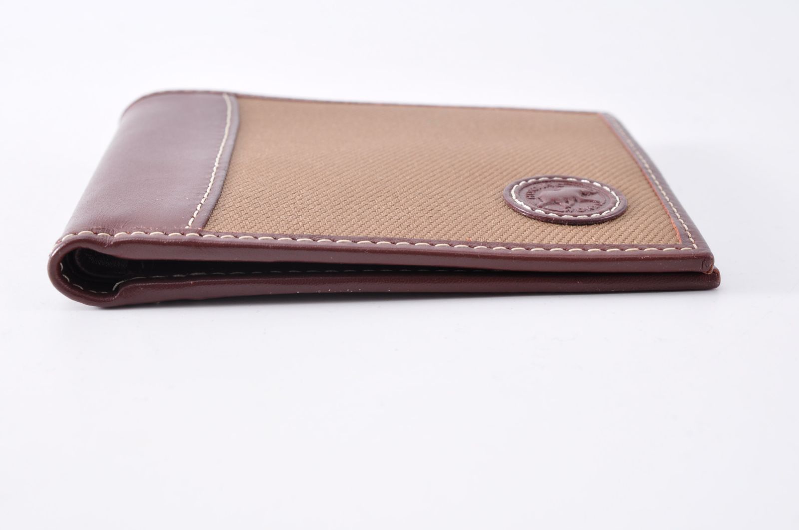 美品 HUNTING WORLD ハンティングワールド Bi-fold Wallet 二つ折り