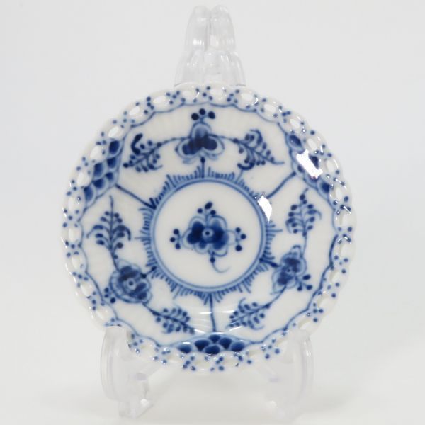 ロイヤルコペンハーゲン プレート□ブルーフルーテッド フルレース