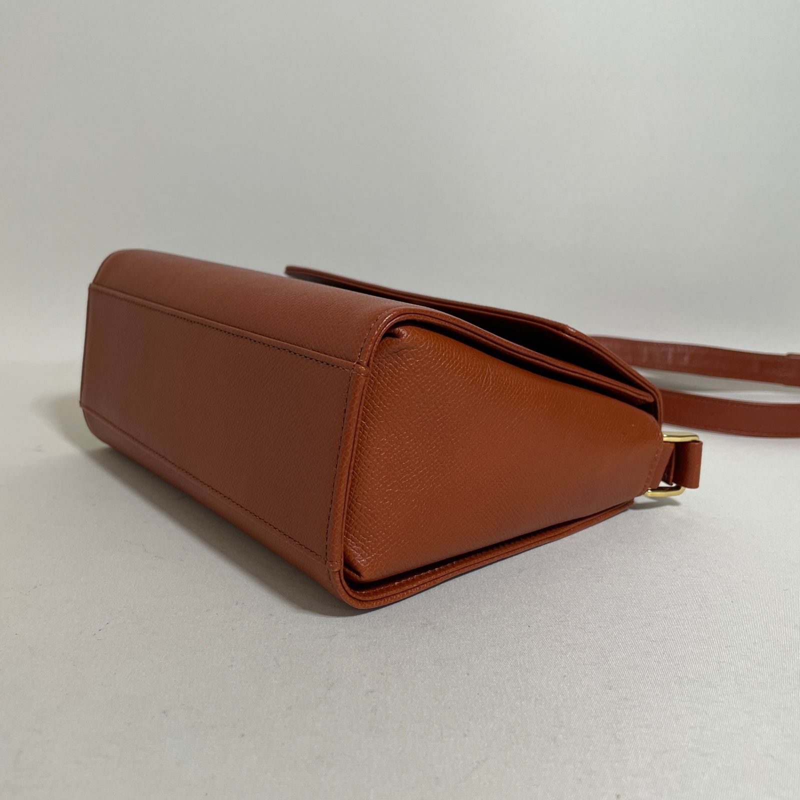 2512-207｜美品｜ヴァレンティノ ショルダーバッグ レザー ブラウン 2512-207｜美品｜ヴァレンティノ ショルダーバッグ レザー ブラウン