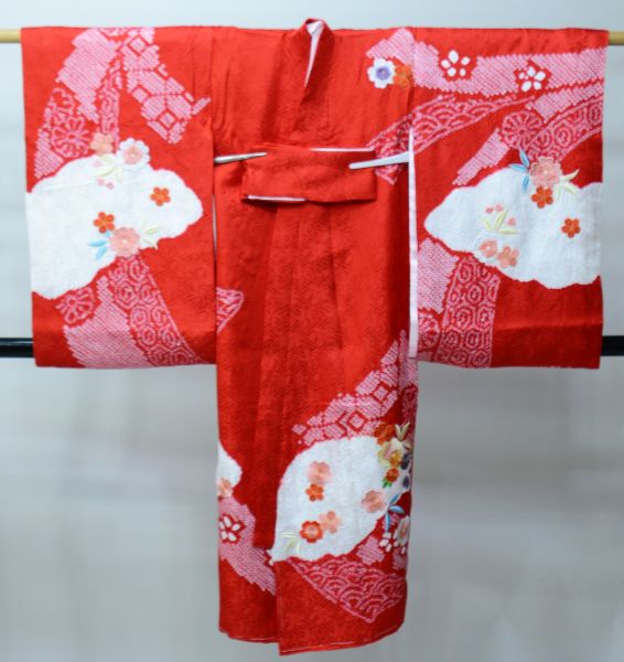 お宮参り産着 正絹 のしめ 女児 着物 高級 絞り 総刺繍 綸子地 赤地 毬