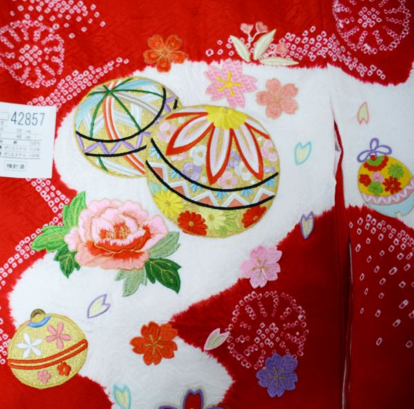 お宮参り産着 正絹 のしめ 女児 着物 高級 絞り 総刺繍 綸子地 赤地 毬