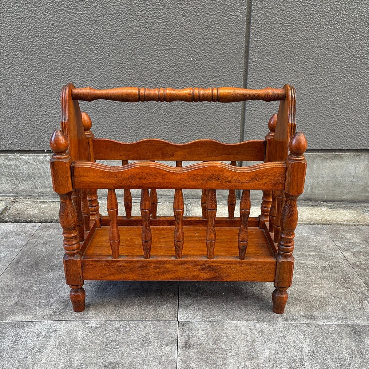 ■ 昭和レトロ　木彫り マガジンラック レトロ ■ 昭和レトロ マガジンラック 木製 インテリア アンティーク 木彫り 彫刻